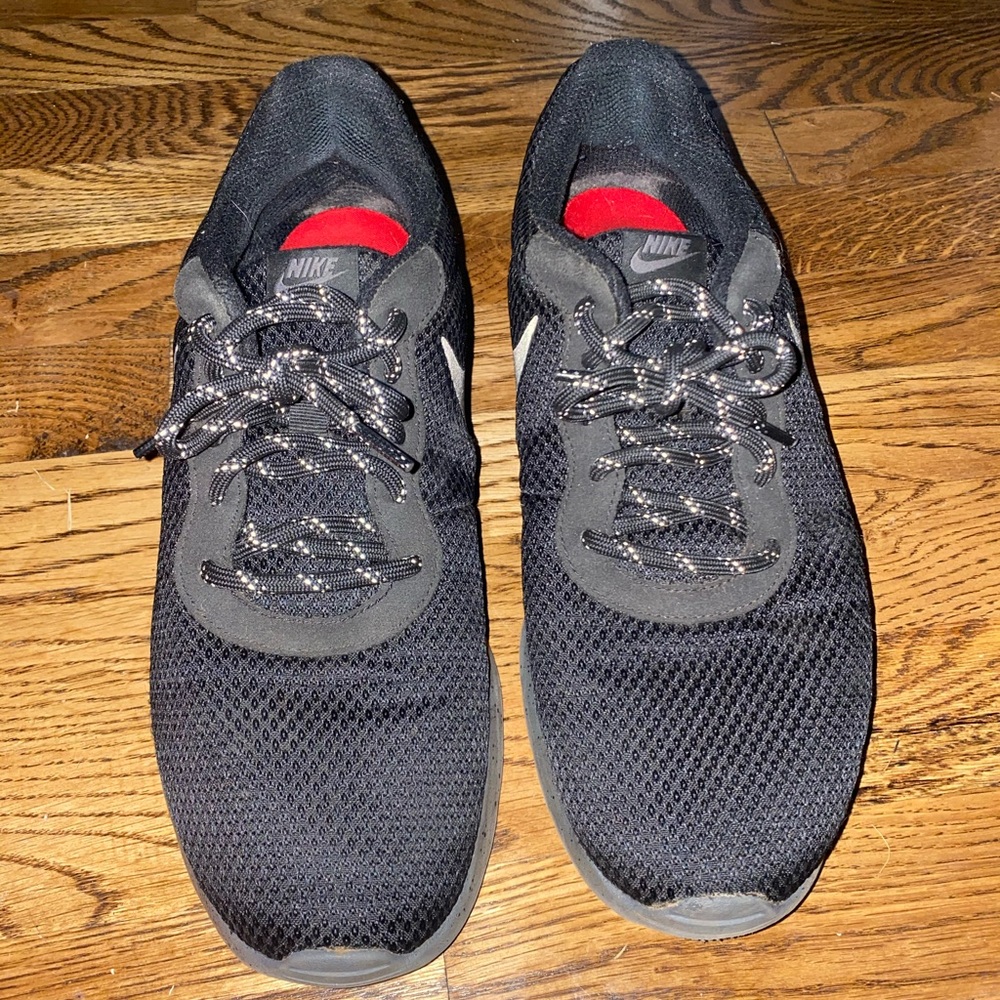 Nike tennis shoes